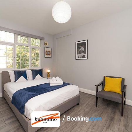 Two Bedroom Apartment By Buonomo Stays Short Lets & Serviced Accommodation With Balcony London Exterior foto