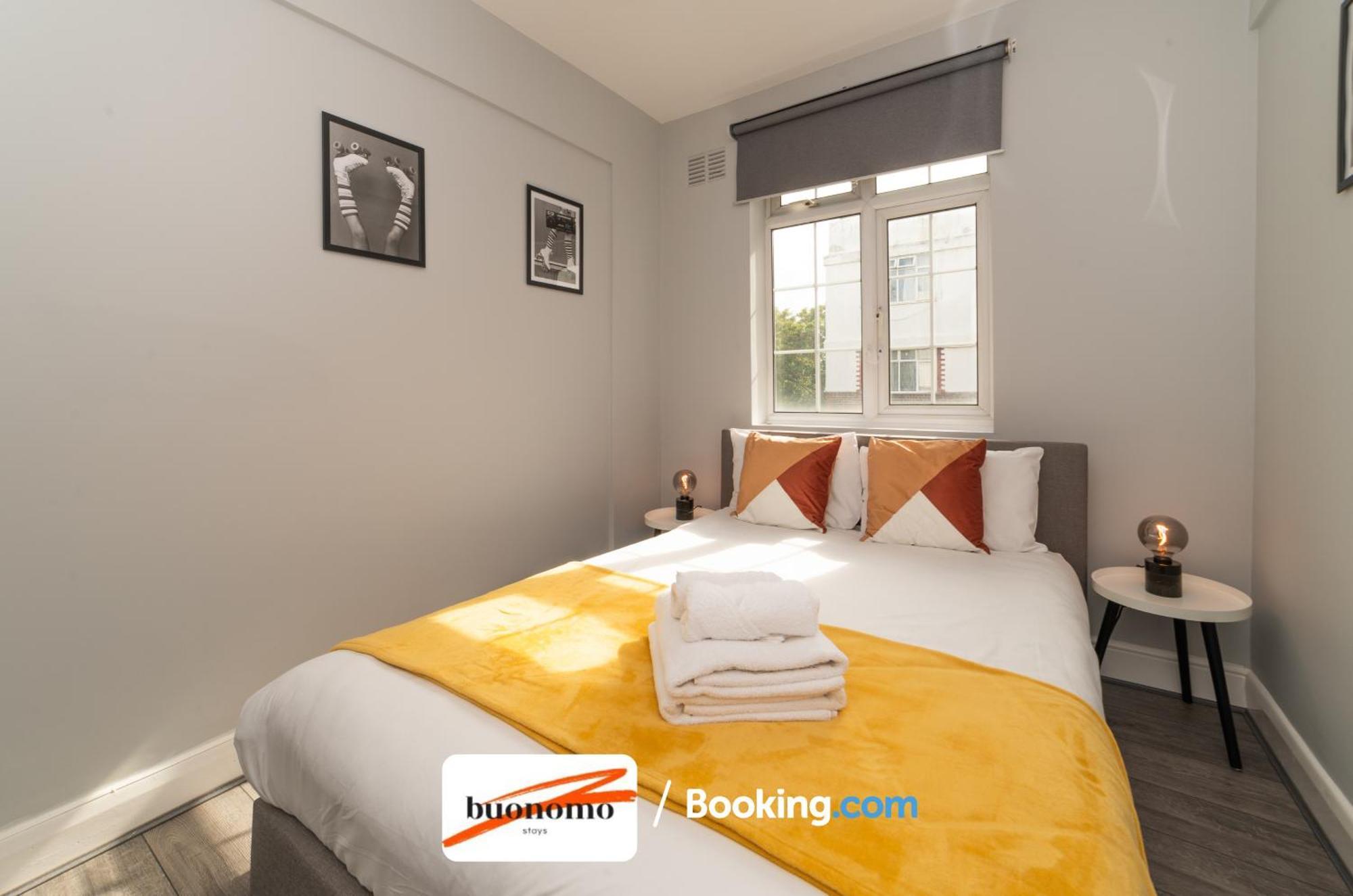 Two Bedroom Apartment By Buonomo Stays Short Lets & Serviced Accommodation With Balcony London Exterior foto
